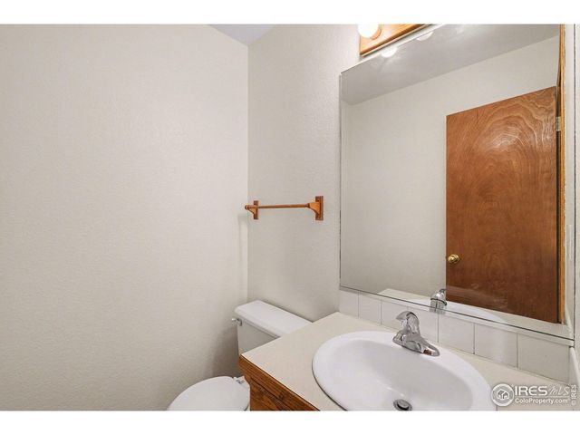 2309 42nd Ave Ct, Greeley, CO 80634