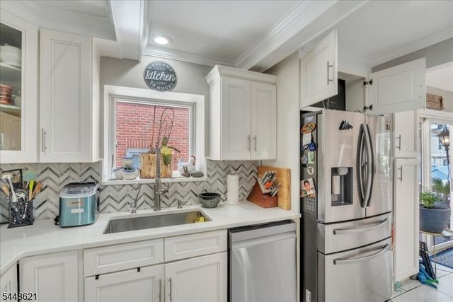 18 N 8Th St, Paterson City, NJ 07522