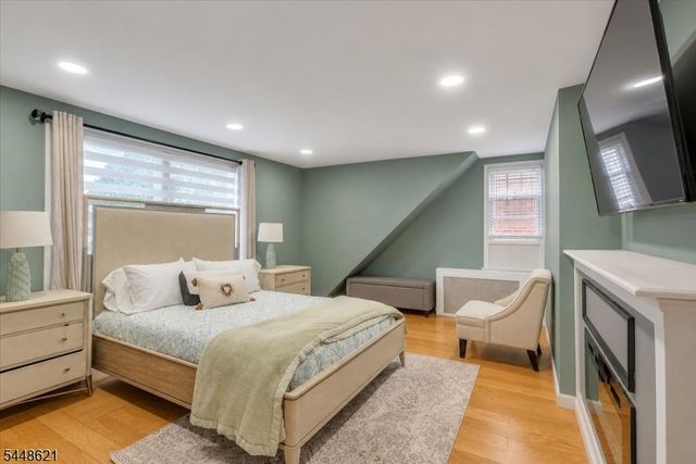 18 N 8Th St, Paterson City, NJ 07522