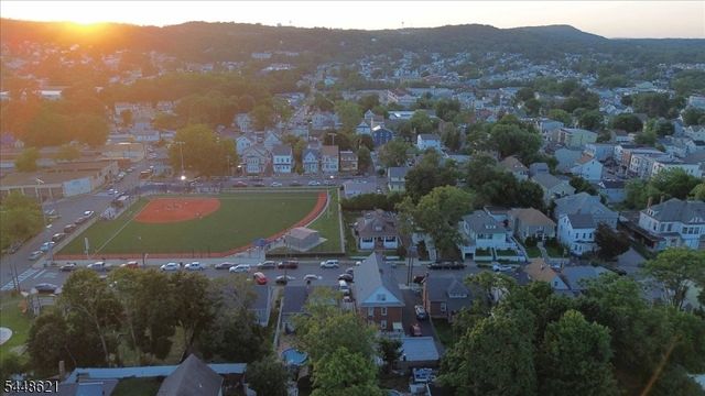 18 N 8Th St, Paterson City, NJ 07522