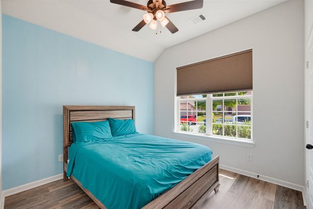 5329 Waterview Court, Haltom City, TX 76137