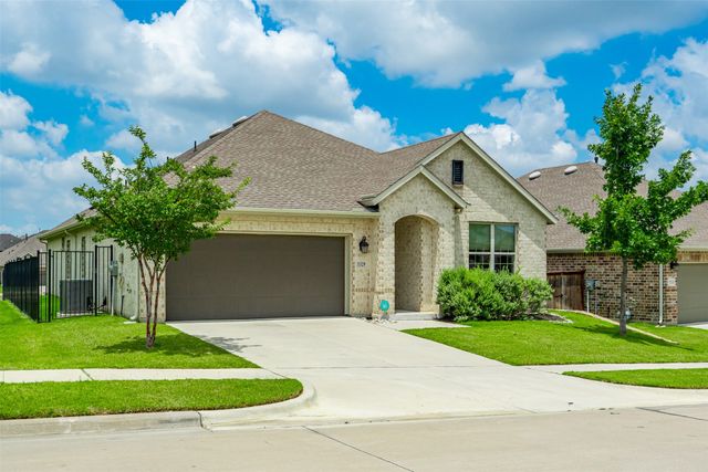 5329 Waterview Court, Haltom City, TX 76137