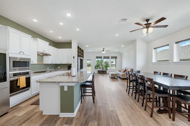 5329 Waterview Court, Haltom City, TX 76137