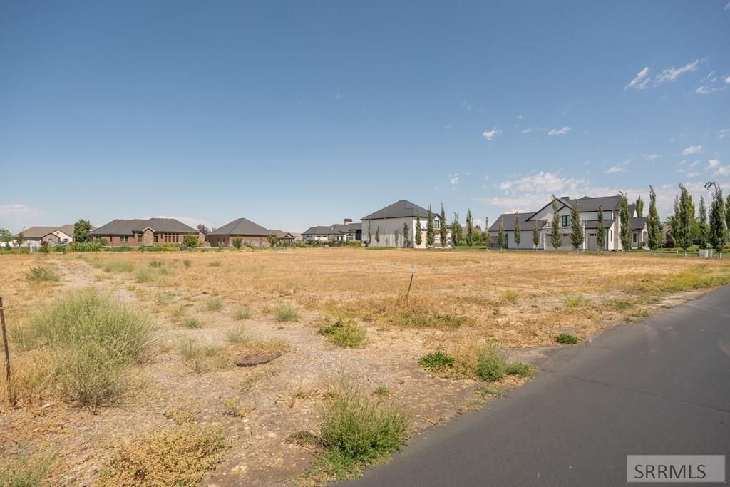 Image 17 of property listing at 4647 E Majestic View Drive, Ammon, ID 83406