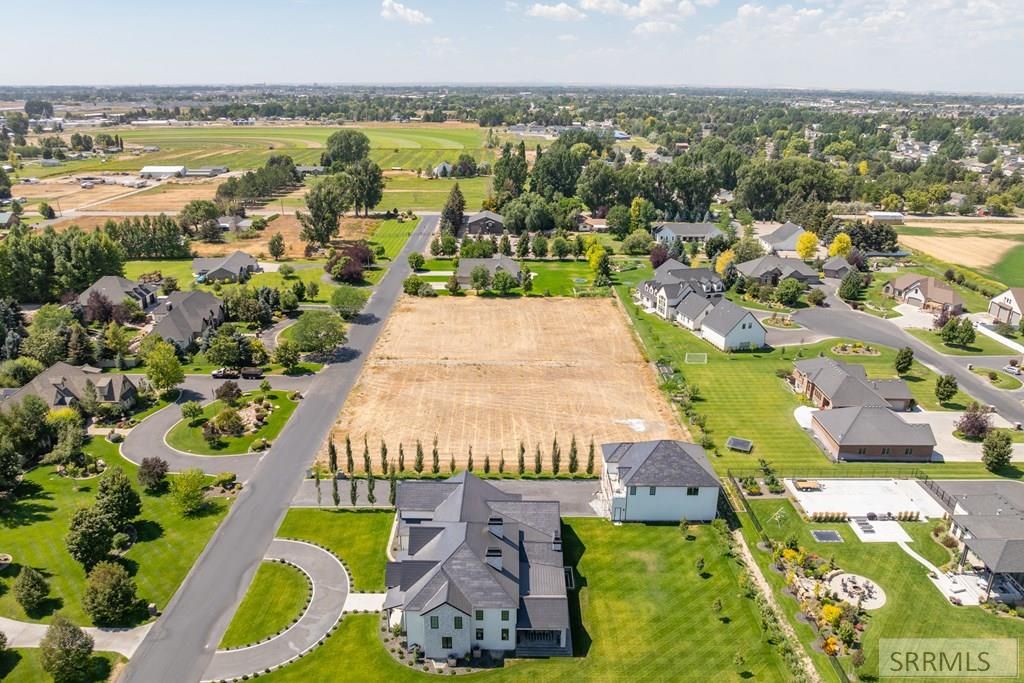 Image 7 of property listing at 4647 E Majestic View Drive, Ammon, ID 83406