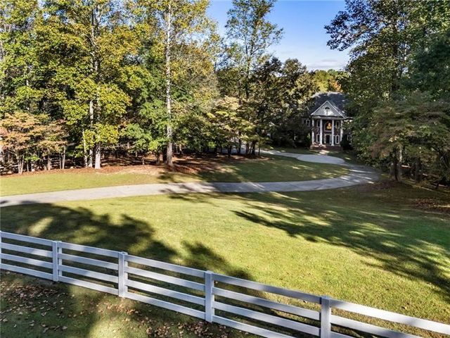 15385 Tullgean Drive, Alpharetta, GA 30004