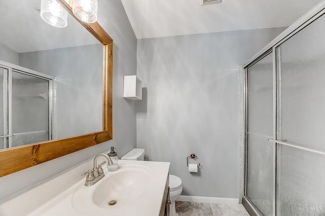 9821 Regatta Drive, Cincinnati, OH 45252