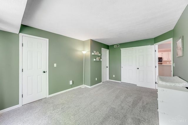 9821 Regatta Drive, Cincinnati, OH 45252