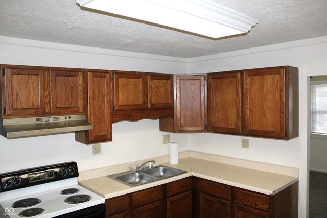 21 14th Street, Franklin, IN 46131