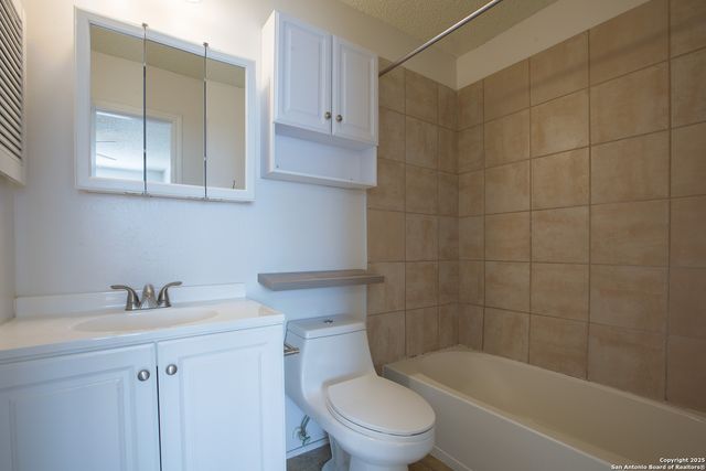 7427 Rimhurst, San Antonio, TX 78250