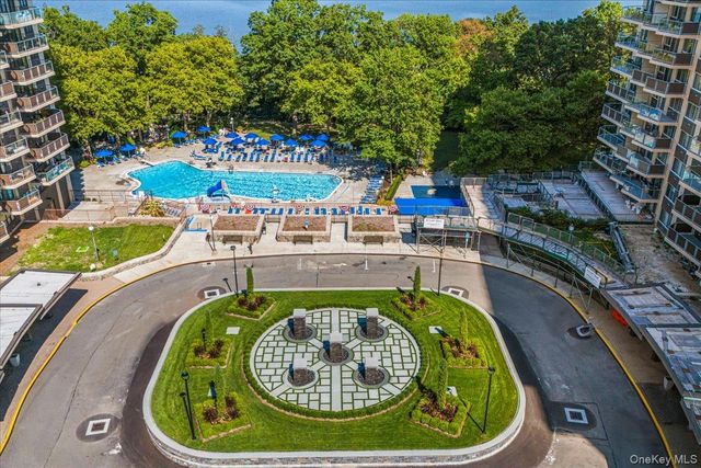 18-05 215th Street 8B, Bayside, NY 11360