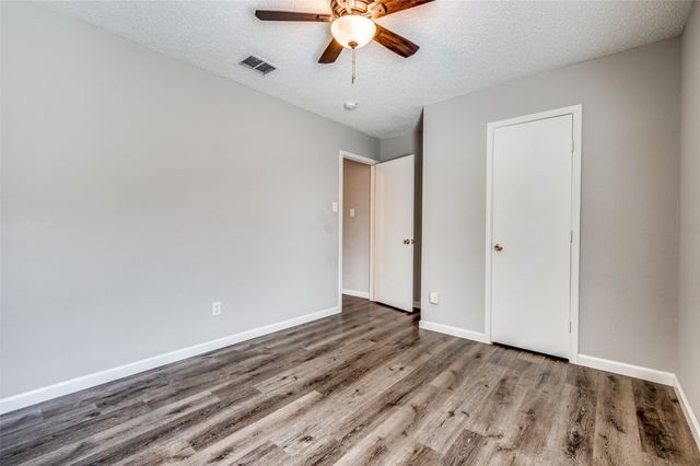 319 Quail Crossing Drive, Sanger, TX 76266