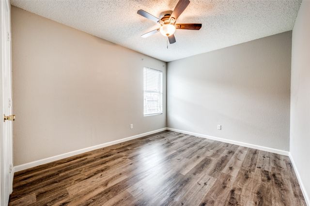 319 Quail Crossing Drive, Sanger, TX 76266