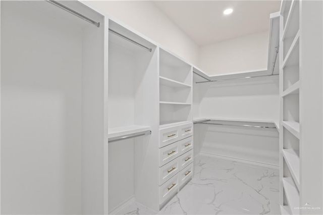 3013 N Rosalinda Street, Edinburg, TX 78542