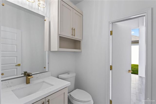 3013 N Rosalinda Street, Edinburg, TX 78542