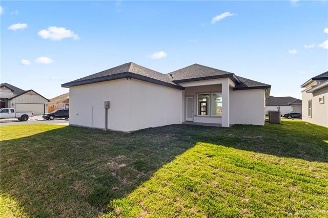 3013 N Rosalinda Street, Edinburg, TX 78542