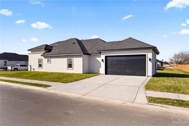 3013 N Rosalinda Street, Edinburg, TX 78542