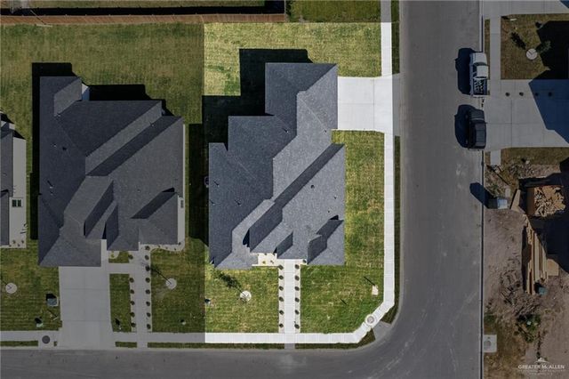 3013 N Rosalinda Street, Edinburg, TX 78542