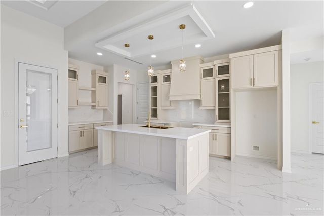 3013 N Rosalinda Street, Edinburg, TX 78542