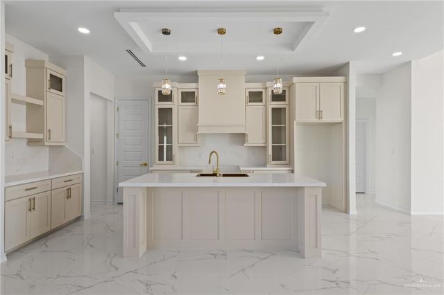 3013 N Rosalinda Street, Edinburg, TX 78542