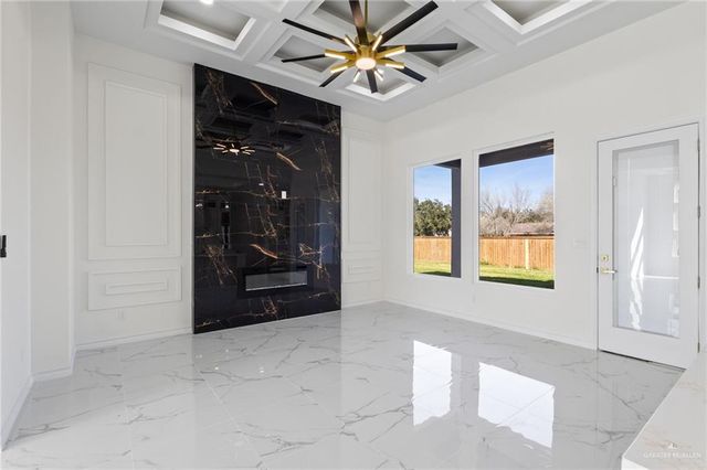 3013 N Rosalinda Street, Edinburg, TX 78542