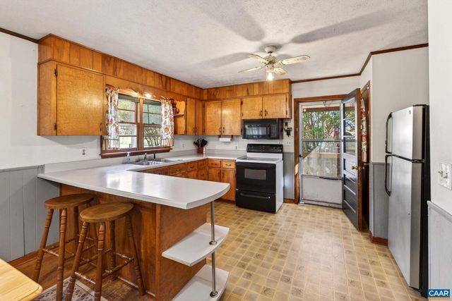 374 LOCUST LN, Ruckersville, VA 22968