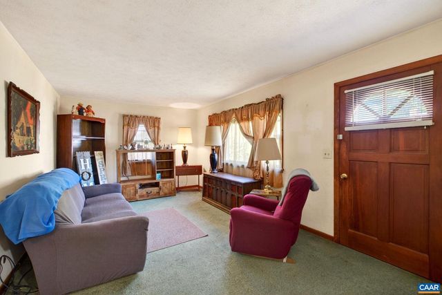 374 LOCUST LN, Ruckersville, VA 22968