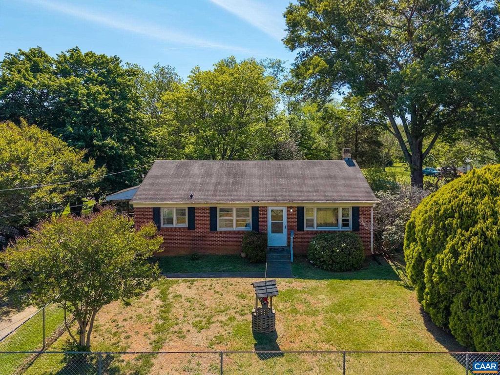 374 LOCUST LN, Ruckersville, VA 22968