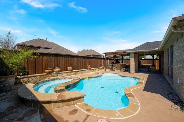 1122 Leafy Glade Road, Forney, TX 75126