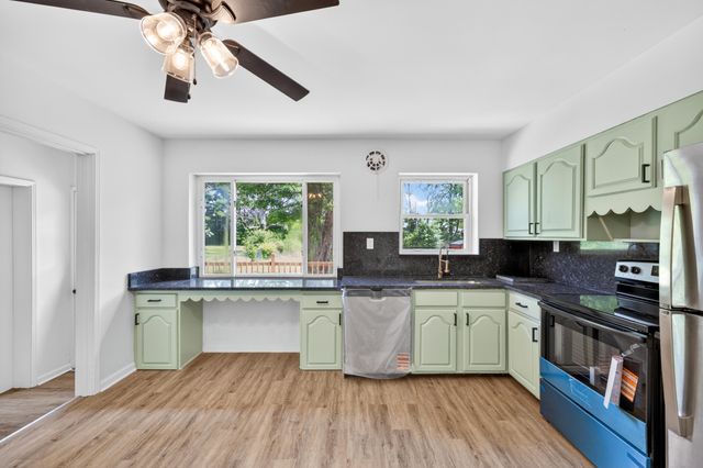 18 Lynn Street, Florence, KY 41042