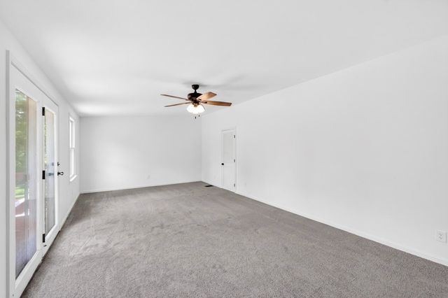 18 Lynn Street, Florence, KY 41042