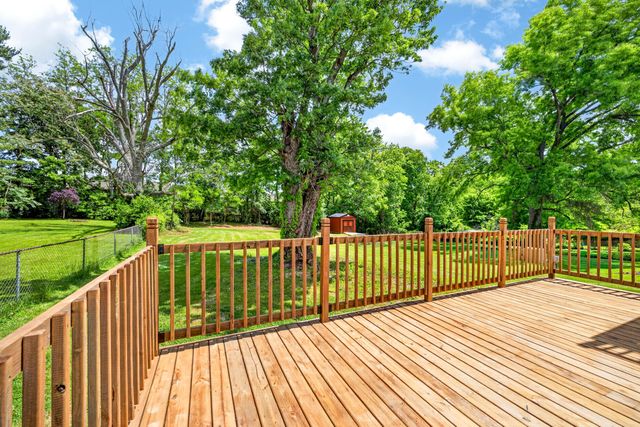 18 Lynn Street, Florence, KY 41042