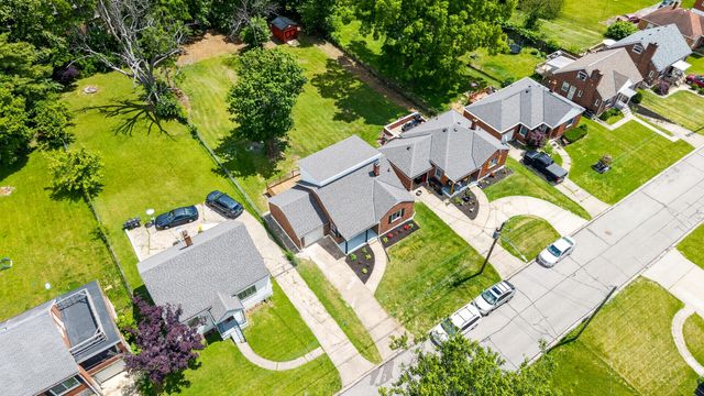 18 Lynn Street, Florence, KY 41042