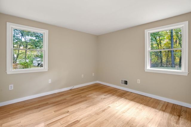149 S. Acton, Stow, MA 01775