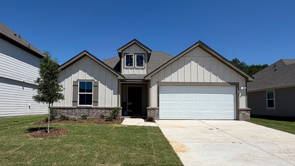 2073 Bobby Ashcraft Drive, Lindale, TX 75706