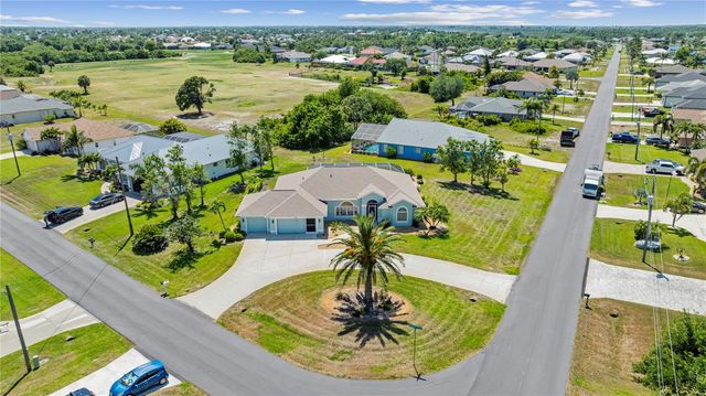 54 MEDALIST PLACE, Rotonda West, FL 33947