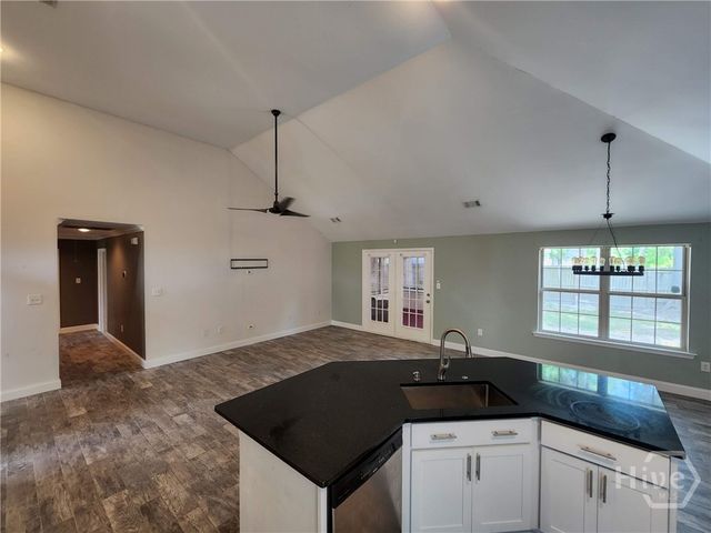 106 Meadowside Lane, Savannah, GA 31405