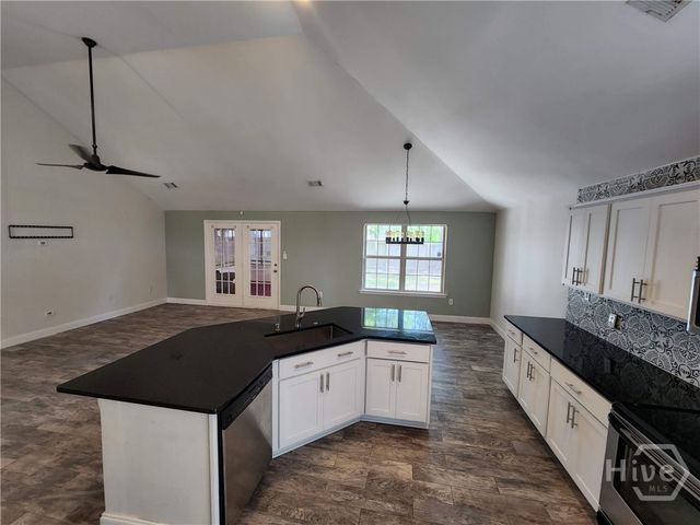 106 Meadowside Lane, Savannah, GA 31405