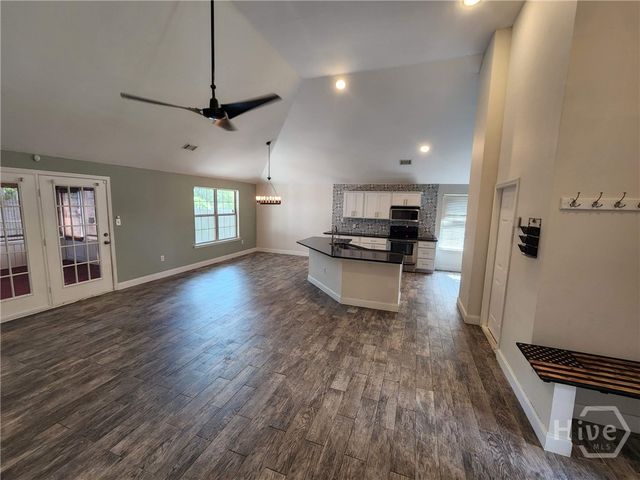 106 Meadowside Lane, Savannah, GA 31405