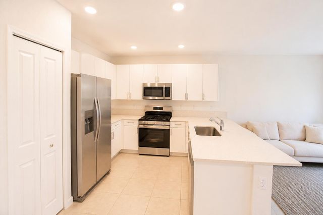 5085 SW 37th Street, West Park, FL 33023