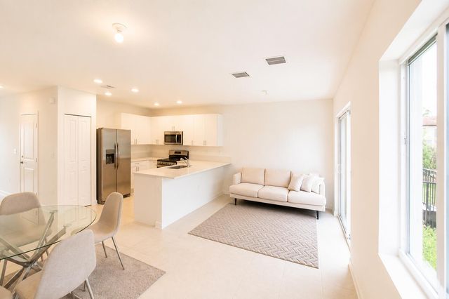 5085 SW 37th Street, West Park, FL 33023