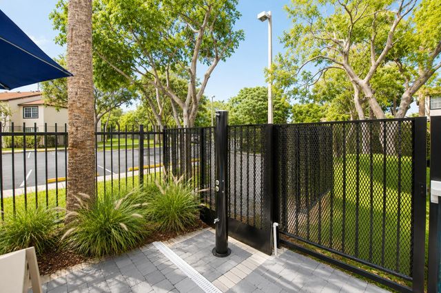 5085 SW 37th Street, West Park, FL 33023