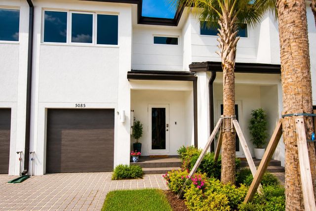 5085 SW 37th Street, West Park, FL 33023