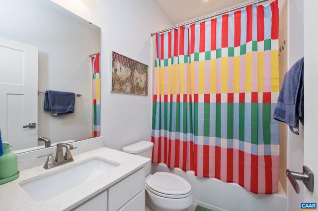 3013 SUN VALLEY DR, Charlottesville, VA 22903