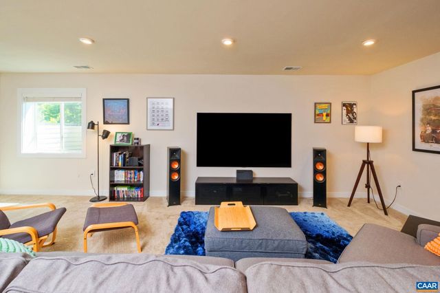 3013 SUN VALLEY DR, Charlottesville, VA 22903