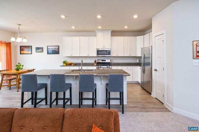 3013 SUN VALLEY DR, Charlottesville, VA 22903
