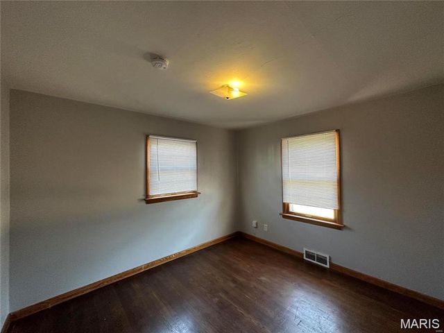 9840 Green Valley Drive, St Louis, MO 63136