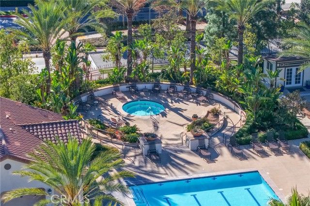 827 E Promenade E, Azusa, CA 91702