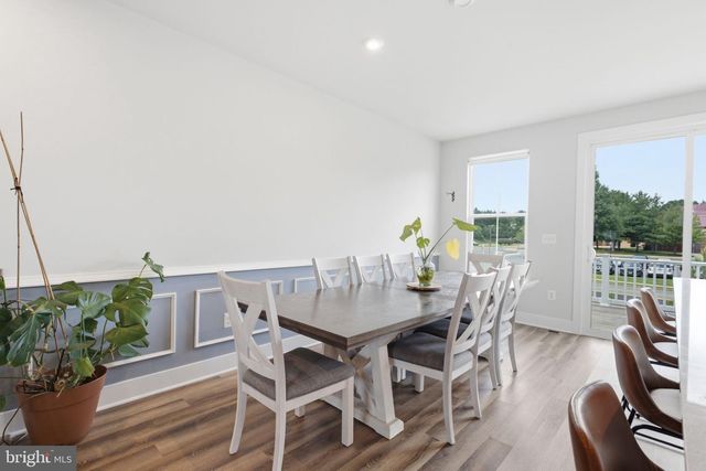 8784 KENSINGTON CHURCH ST, Manassas, VA 20112