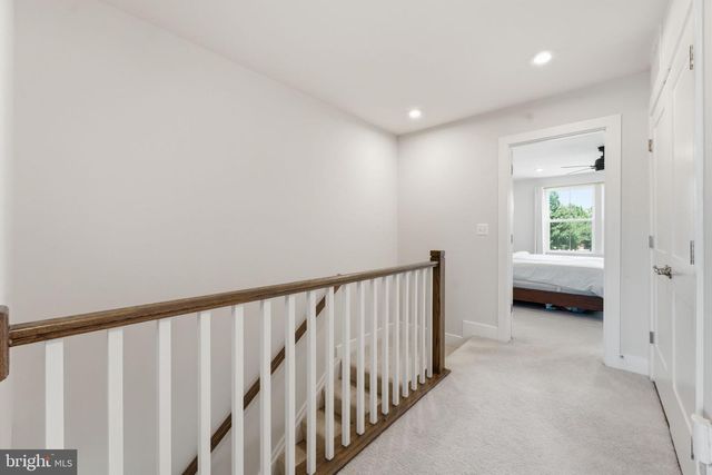 8784 KENSINGTON CHURCH ST, Manassas, VA 20112